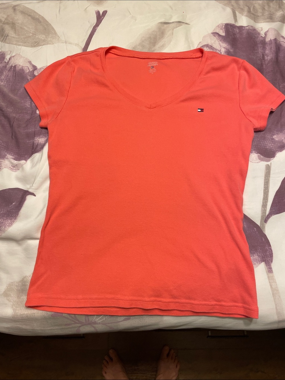 Tommy Hilfiger Women's Coral V-Neck Short Sleeve Tee